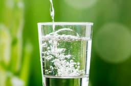 Acqua naturale / frizzante